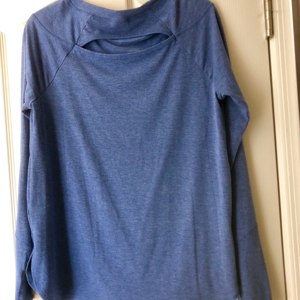 🤩Blue Top - Picture 3 of 5